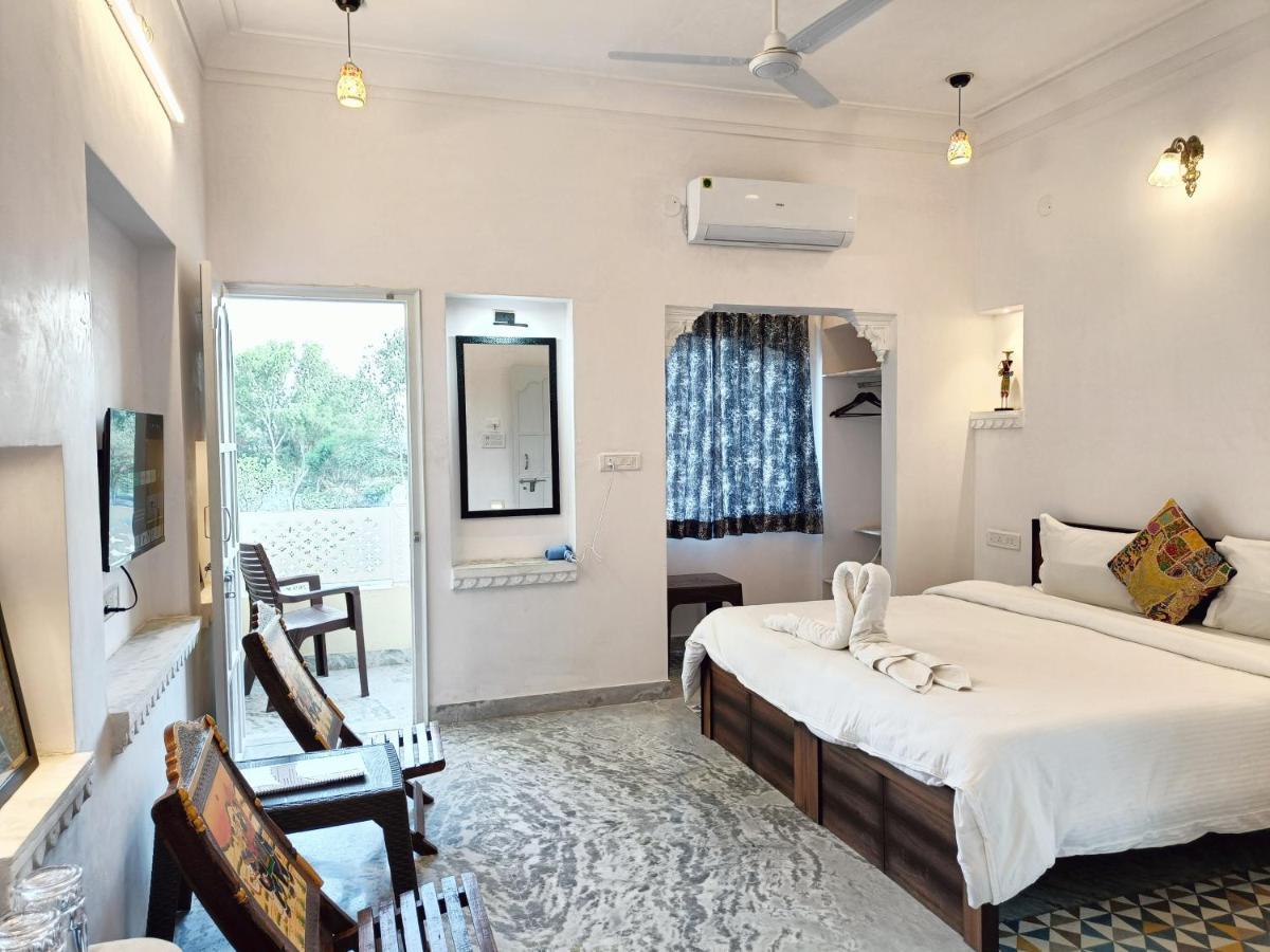 Отель Prakash Ji'S Haveli -Luxurious Lakeside Retreat- Удайпур Экстерьер фото